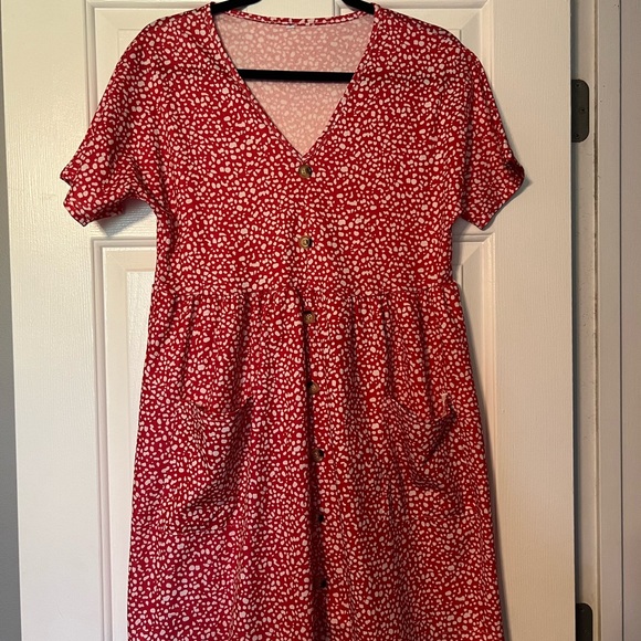 Small Amazon no brand v neck dress with pockets short sleeve buttons - Picture 6 of 10